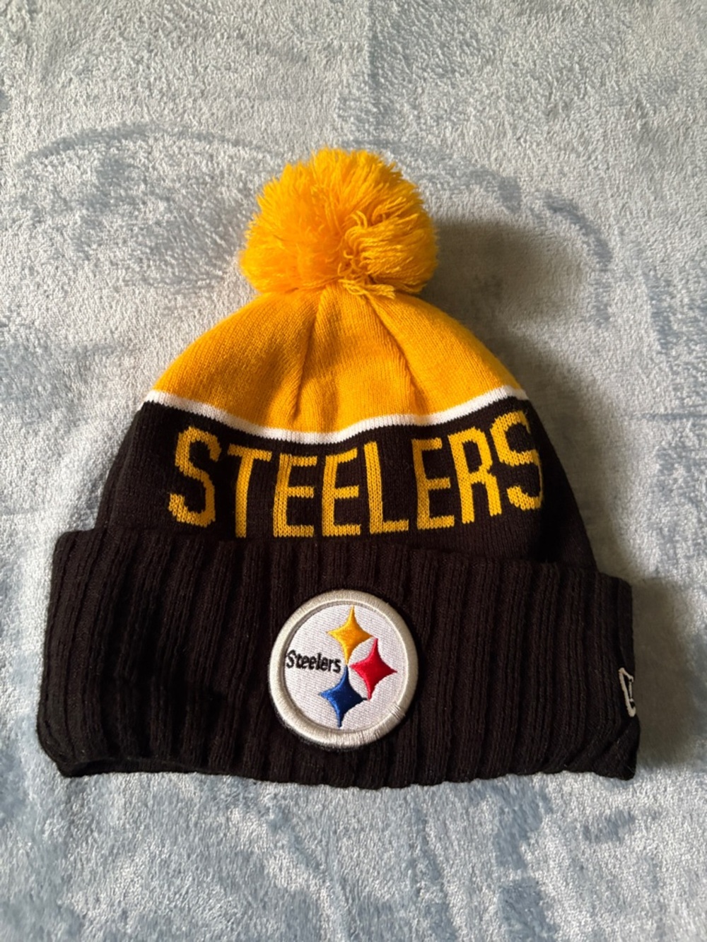 New Era Pittsburgh Steelers Black and Gold Pom Beanie